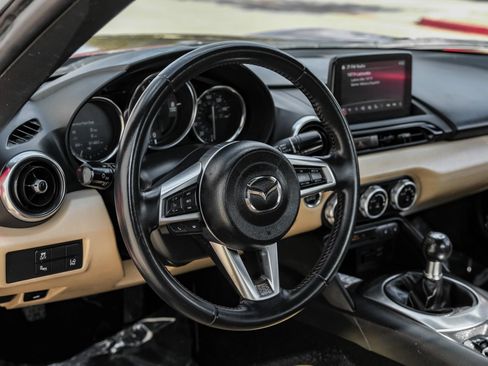 Used 2018 MAZDA MX-5 Miata RF Grand Touring RWD image 21