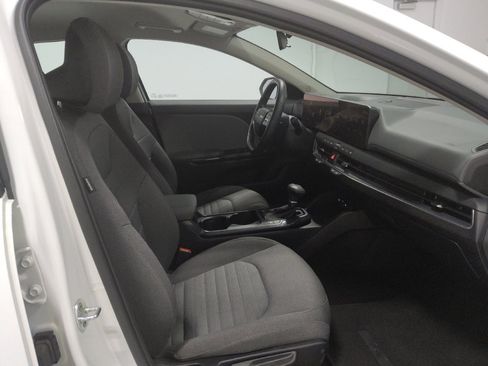 Used 2025 Kia K4 EX FWD image 21