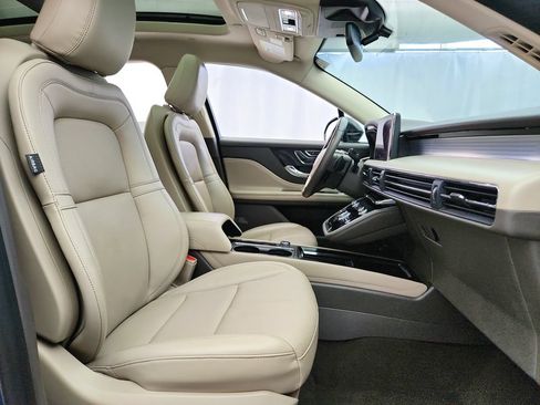 Used 2022 Lincoln Corsair AWD w/ Premium Package image 30