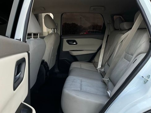 Used 2025 Nissan Rogue SV image 12