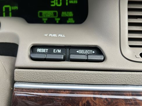 Used 2004 Mercury Grand Marquis LS image 23