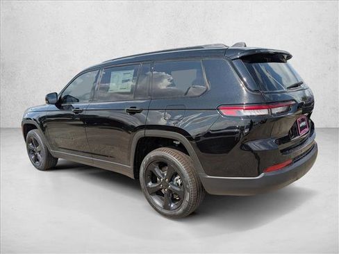 New 2025 Jeep Grand Cherokee L Limited w/ Black Appearance Package image 9