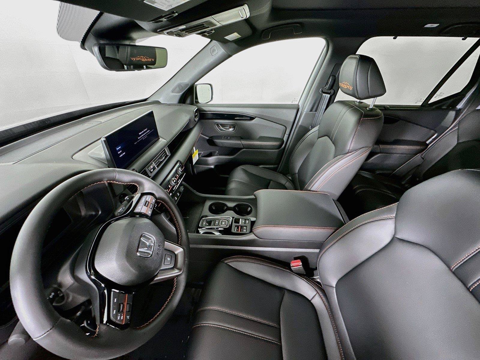 New 2026 Honda Pilot TrailSport image 5