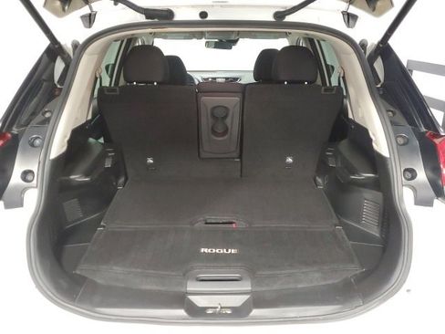 Used 2019 Nissan Rogue SV image 7