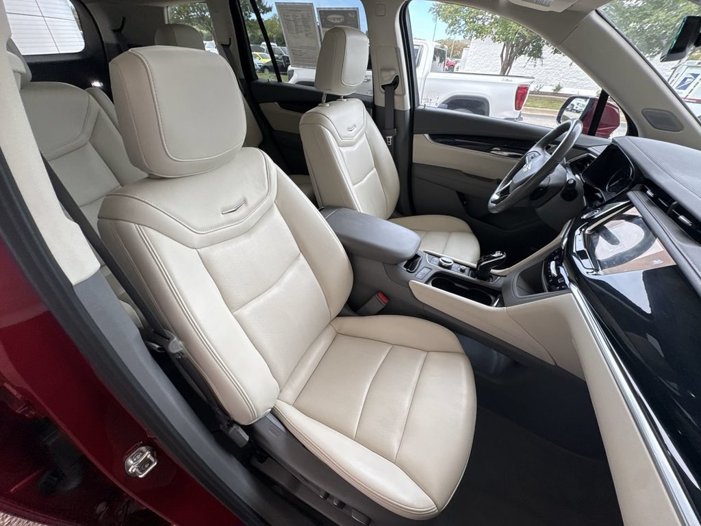 Certified 2025 Cadillac XT6 Premium Luxury AWD/4WD image 28