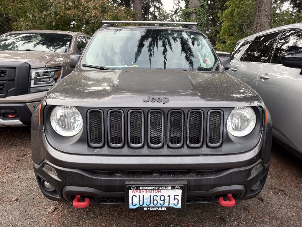 Used 2016 Jeep Renegade Trailhawk AWD/4WD image 2