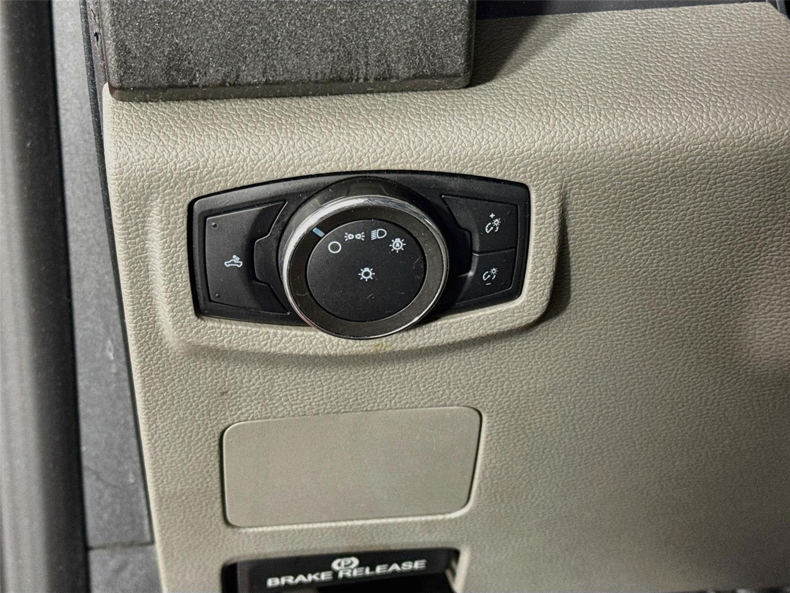 Used 2022 Ford F250 XL w/ Power Equipment Group RWD image 10