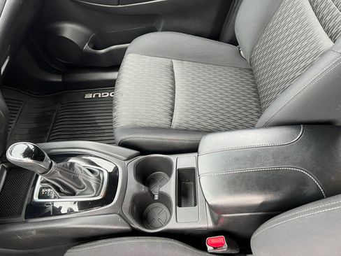 Used 2018 Nissan Rogue S image 20