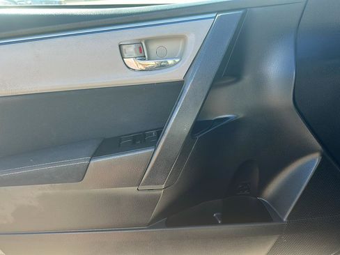 Used 2014 Toyota Corolla LE FWD image 8