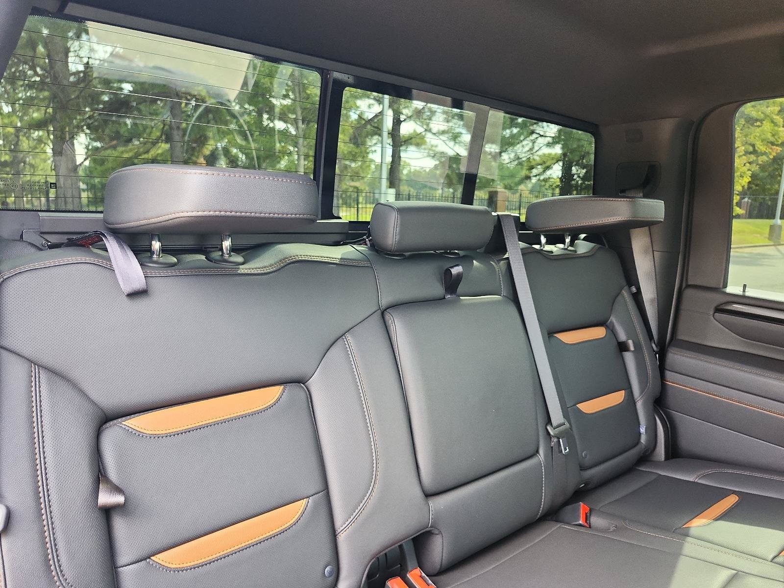 Used 2025 GMC Sierra 2500 AT4 w/ AT4 Premium Plus Package AWD/4WD image 12
