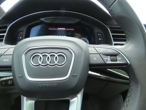 Used 2021 Audi Q7 3.0T Premium Plus image 12