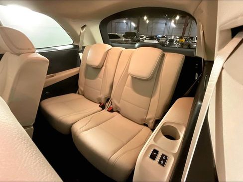 Used 2026 Mercedes-Benz GLS 450 4MATIC image 22