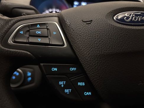 Used 2019 Ford Escape SE image 14