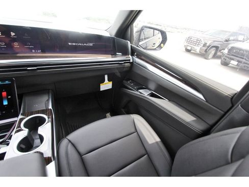 New 2026 Cadillac Escalade ESV 2WD image 10