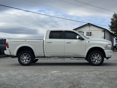 Used 2016 RAM 2500 Limited image 2