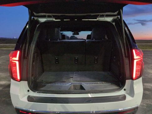 Used 2023 Chevrolet Tahoe Premier image 25