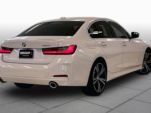Used 2024 BMW 330i Sedan w/ Premium Package RWD image 11