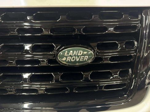 Used 2015 Land Rover Range Rover Supercharged image 12