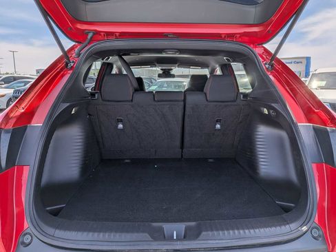 Certified 2025 Honda HR-V Sport image 32