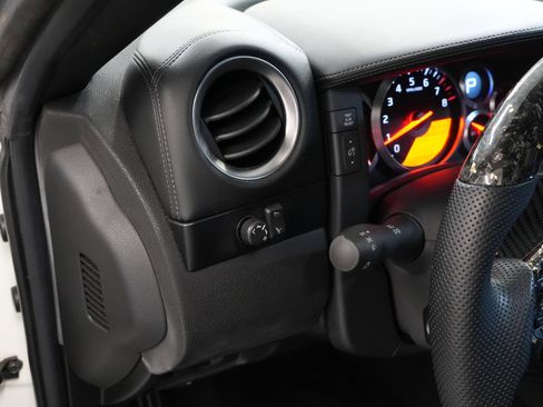 Used 2009 Nissan GT-R Premium AWD/4WD image 30