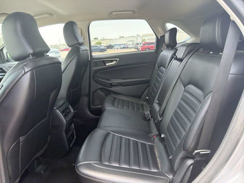 Used 2024 Ford Edge SEL AWD/4WD image 12