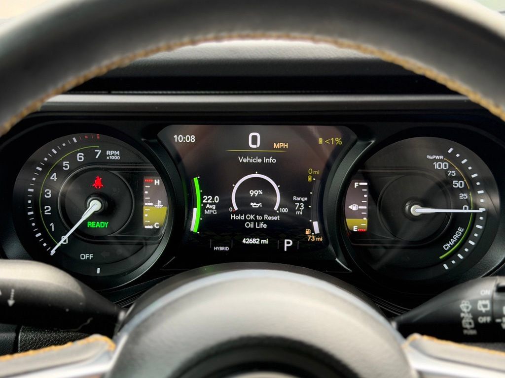 Used 2024 Jeep Wrangler Unlimited Sahara AWD/4WD image 15