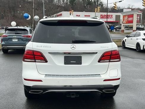 Used 2018 Mercedes-Benz GLE 550e 4MATIC image 5