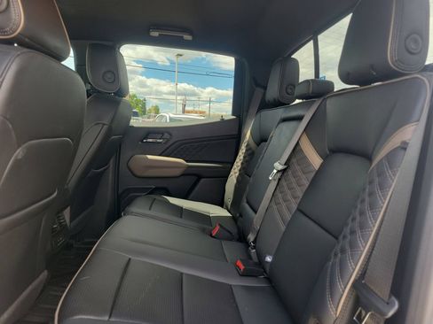 Used 2024 GMC Canyon Denali AWD/4WD image 13
