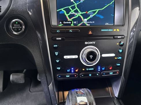 Used 2019 Ford Explorer Limited w/ Class III Trailer Tow Package FWD image 17