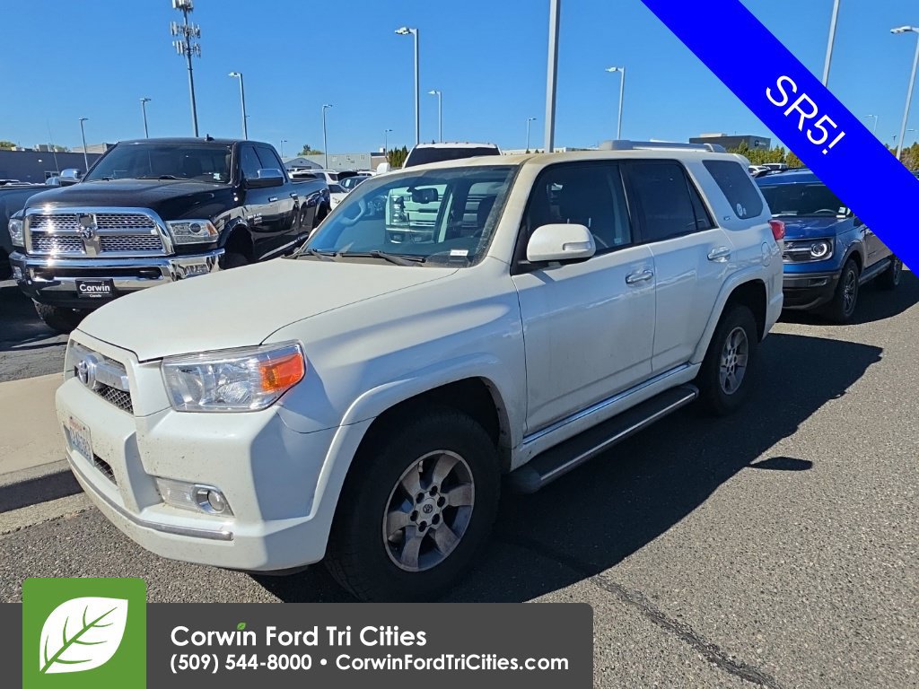 Used 2011 Toyota 4Runner SR5 w/ Premium Pkg w/Leather AWD/4WD image 5