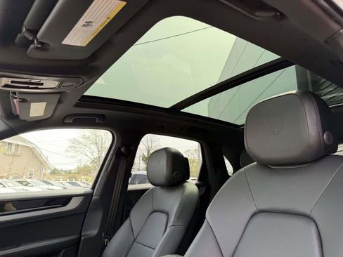 Certified 2026 Porsche Cayenne AWD/4WD image 12