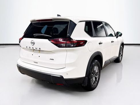 Used 2025 Nissan Rogue S AWD/4WD image 7