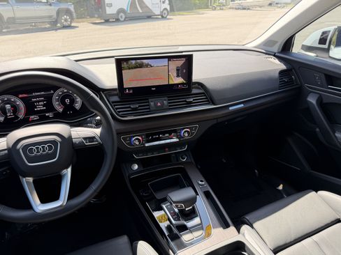 Used 2024 Audi Q5 2.0T Premium Plus w/ Premium Plus Package AWD/4WD image 17