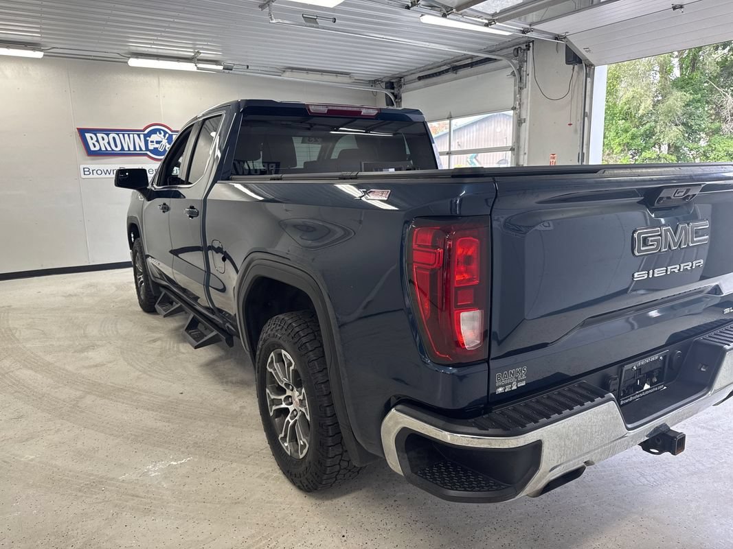 Used 2023 GMC Sierra 1500 SLE AWD/4WD image 3