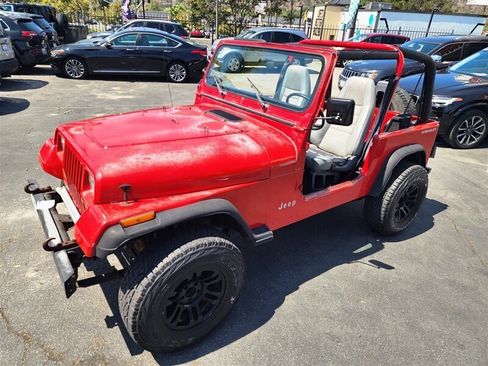 Used 1995 Jeep Wrangler S image 8
