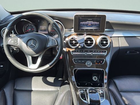 Used 2016 Mercedes-Benz C 300 4MATIC Sedan image 11