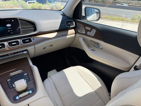 Used 2021 Mercedes-Benz GLS 450 4MATIC image 13