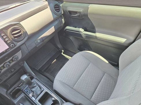 Used 2020 Toyota Tacoma SR RWD image 22
