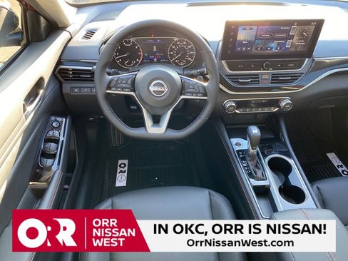 New 2025 Nissan Altima 2.5 SR w/ SR Premium Package image 22