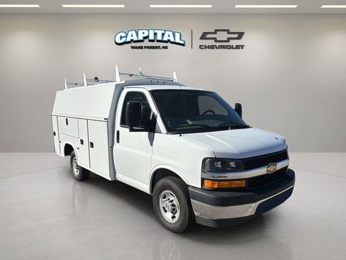 New 2025 Chevrolet Express 3500 w/ Power Convenience Package RWD image 14