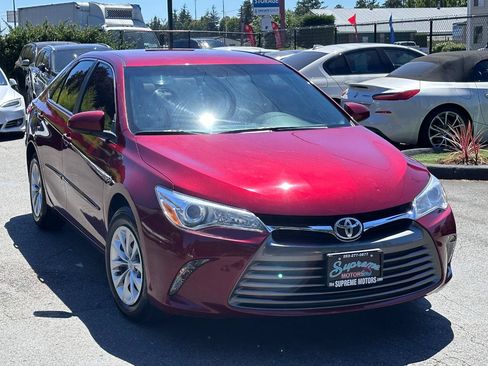 Used 2017 Toyota Camry LE FWD image 17