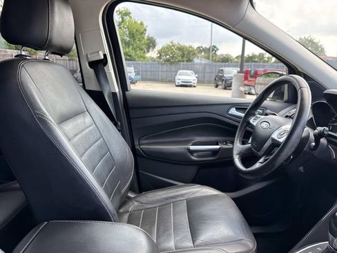 Used 2014 Ford Escape Titanium w/ Equipment Group 401A FWD image 10