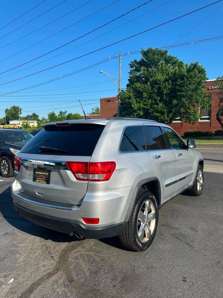 Used 2011 Jeep Grand Cherokee Limited w/ Luxury Group II AWD/4WD image 6