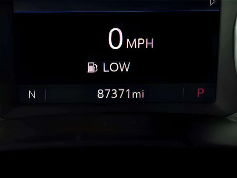 Used 2021 GMC Terrain SLT w/ LPO, Floor Liner Package FWD image 11