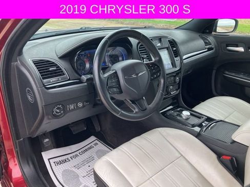 Used 2019 Chrysler 300 S w/ Safetytec Plus Group image 24