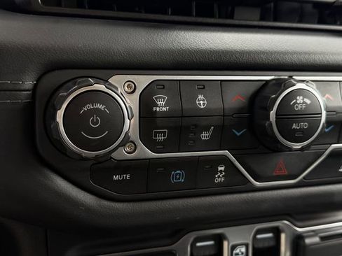 Used 2025 Jeep Wrangler Unlimited Rubicon 4xe w/ Convenience Group image 22