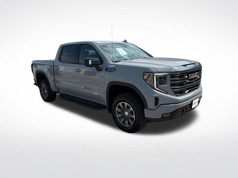 Used 2024 GMC Sierra 1500 AT4 w/ Technology Package AWD/4WD image 7