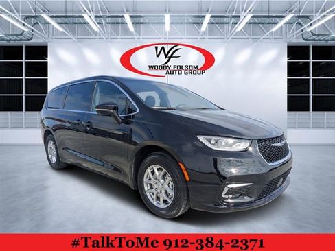 New 2026 Chrysler Pacifica Select image 1