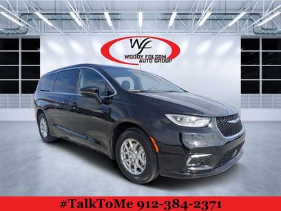 New 2026 Chrysler Pacifica Select