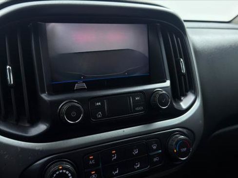 Used 2022 Chevrolet Colorado LT w/ Fleet Safety Package RWD image 27